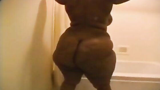 Black BBW Shower Her Body And Big ASSSSS