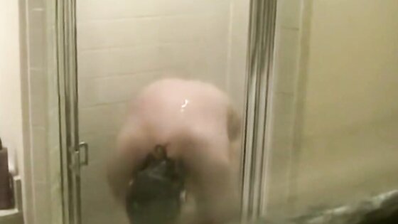 spying on my showering stepmom from balcony