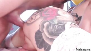Tattooed shemale Luna Love gets her wet ass bareback fucked