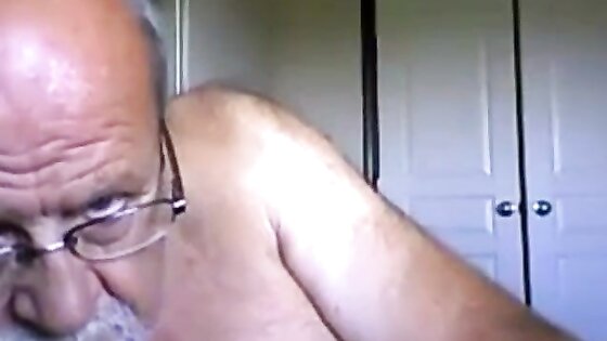 Mature bearded hot guy maturbating