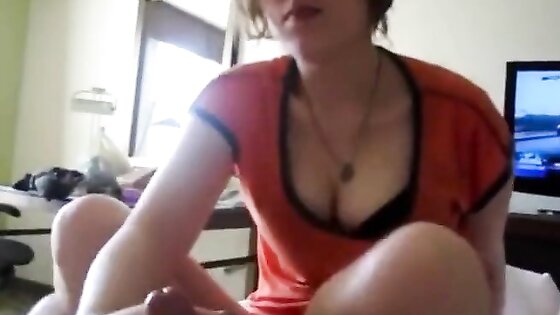 20yr old Chrystal swallowing a load