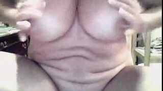 peasant mom with big tits cums in the morning