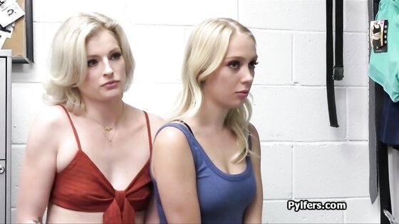 Backroom threesome with bikini blonde suspects