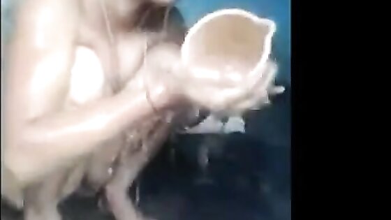 Indian milf bathing and showing her beautiful pussy