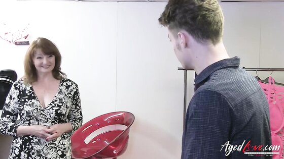 OLDNANNY Hot Old Mature Using Sex Toys Plesure