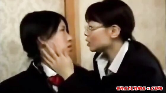 Japanese Extreme French Kiss