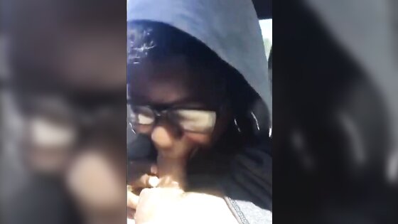 Black girl suck her white boyfriend in car