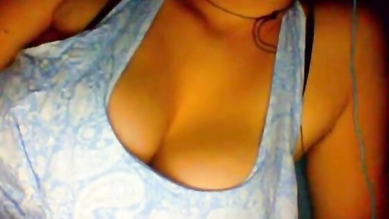 Sexy girl from Chile with great tits and lips 7