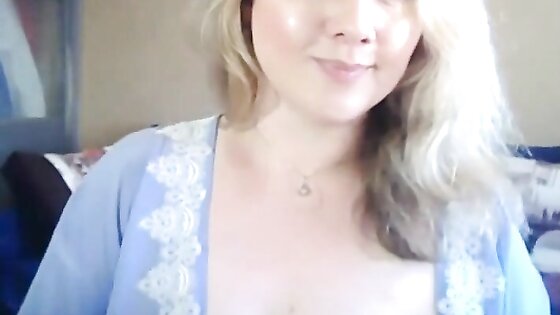 Hot Blonde Babe sucks and fucks dildo on webcam