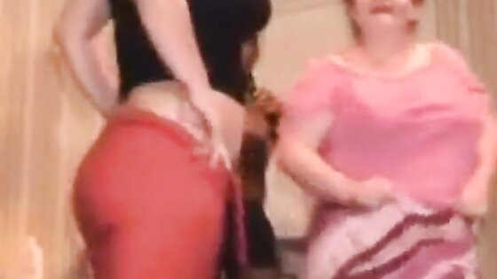Milf joins the stripper on stage