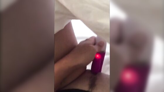 Girl’s masturbation with her new dildo