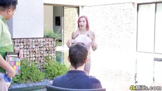 Squierter MILF top model Anna Bell Peaks fingered and fucked roughly