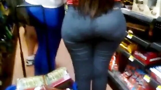 Young girl with nice ass on the market