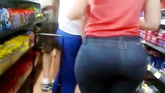 Young girl with nice ass on the market
