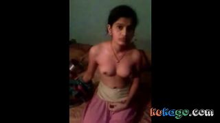 sexy northindian shows nude to bf