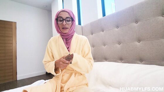 Cant believe i creampie my hijab step mom