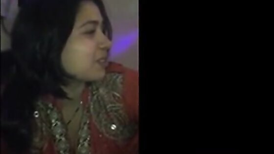 Pakistani - Indian Urdu Poetry Slut