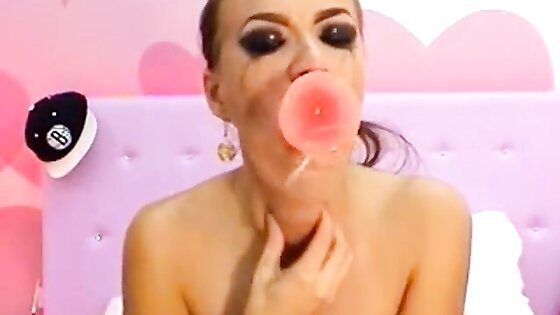 Chick with beautifull eyes deepthroating pink dildo 2 DTD