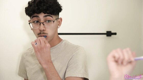 Lonely stepmom keeps seducing me while brushing teeth