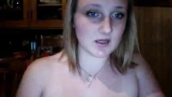 Nice young teen playing on cam