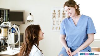 Intern gets oral exam from gynecologist