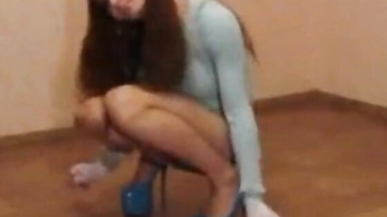 Ilona in blue heels