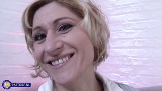 German MILF Teresa Lynn goes naked on her first casting audition