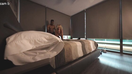 Naughty America - Emma Starr