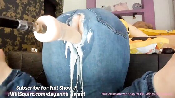 Machine Dildo Makes PAWG Big Booty MILF Mom Creamy Squirt All Over Her Jeans