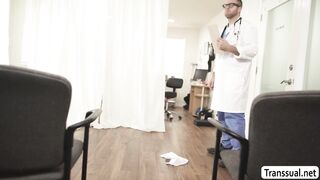 Kinky TS and her doctor bareback each others ass