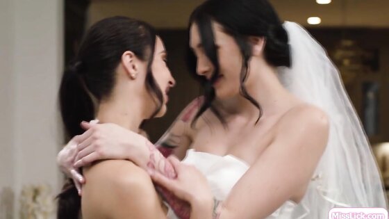 Lesbian milf pussy licking hot fiancee