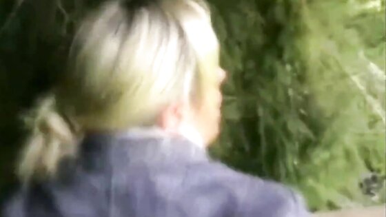 Deutsche Amateurin genießt Outdoor-Anal