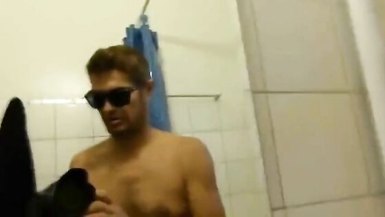 Big-Cock Glory-Hole Piss Action