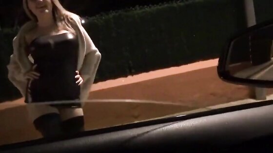 Deutsches öffentliches Dogging in einem Auto mit einem geilen Babe