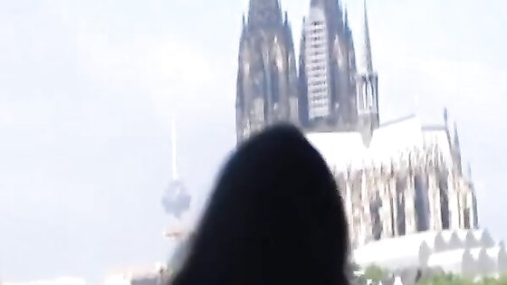 Deutscher Outdoor-Blowjob in Köln – öffentliche Gesichtsbesamung!