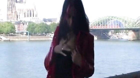 Deutscher Outdoor-Blowjob in Köln – öffentliche Gesichtsbesamung!