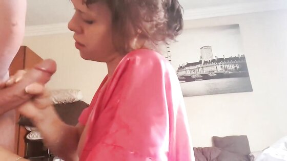 Amateur Brunette Deepthroats and Gags on a Big Cock