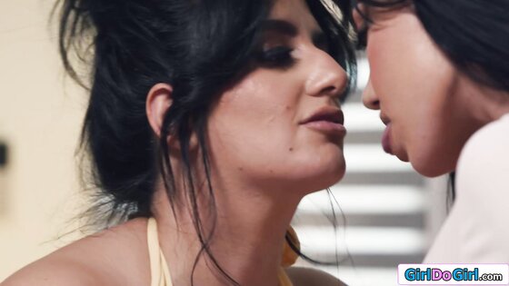 Chubby gf licks busty milf to an orgasm