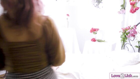 Flower girl is asked to pose in lingerie
