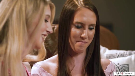 Tgirl Janelle Fennec tastes bffs squirt