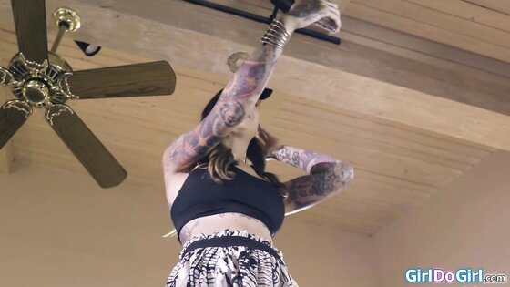 Tattooed babe rescued out the shadowban