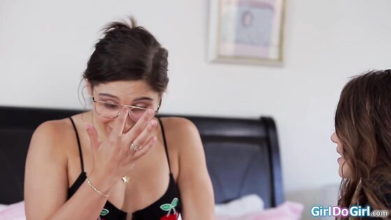 Crazy fan ends up licking Abella Danger