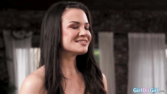 Im staring straight into stepmoms cookie