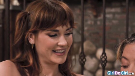 Im staring straight into stepmoms cookie