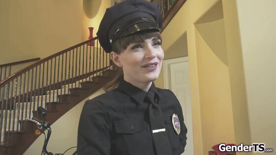 Trans police officer here to the rescue
