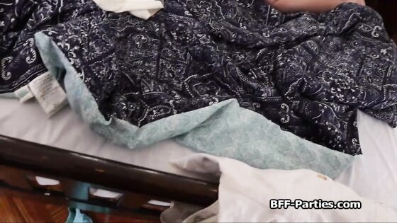 Slutty Taylor fans sharing big dick for concert tickets