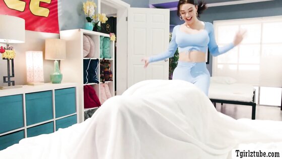 Caught my TS girlfriend sucked by this slut clerk