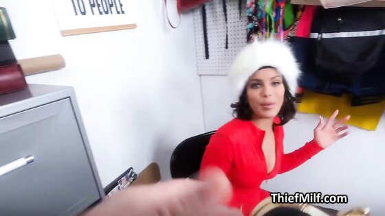 Hammering gagging busty milf thief on xmas