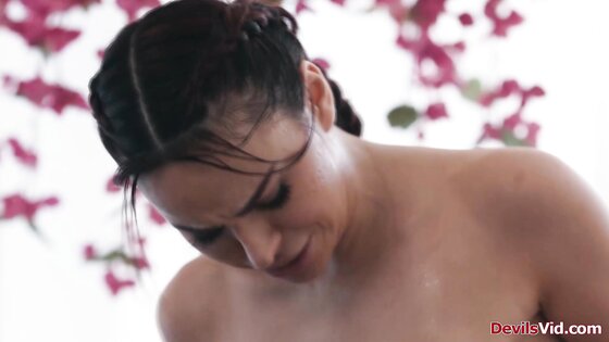 Big tit nuru masseuse tit fucking client