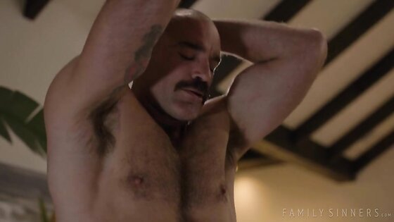 Stunt Hairy Brunette Mouth And Pussy Rough Fucking